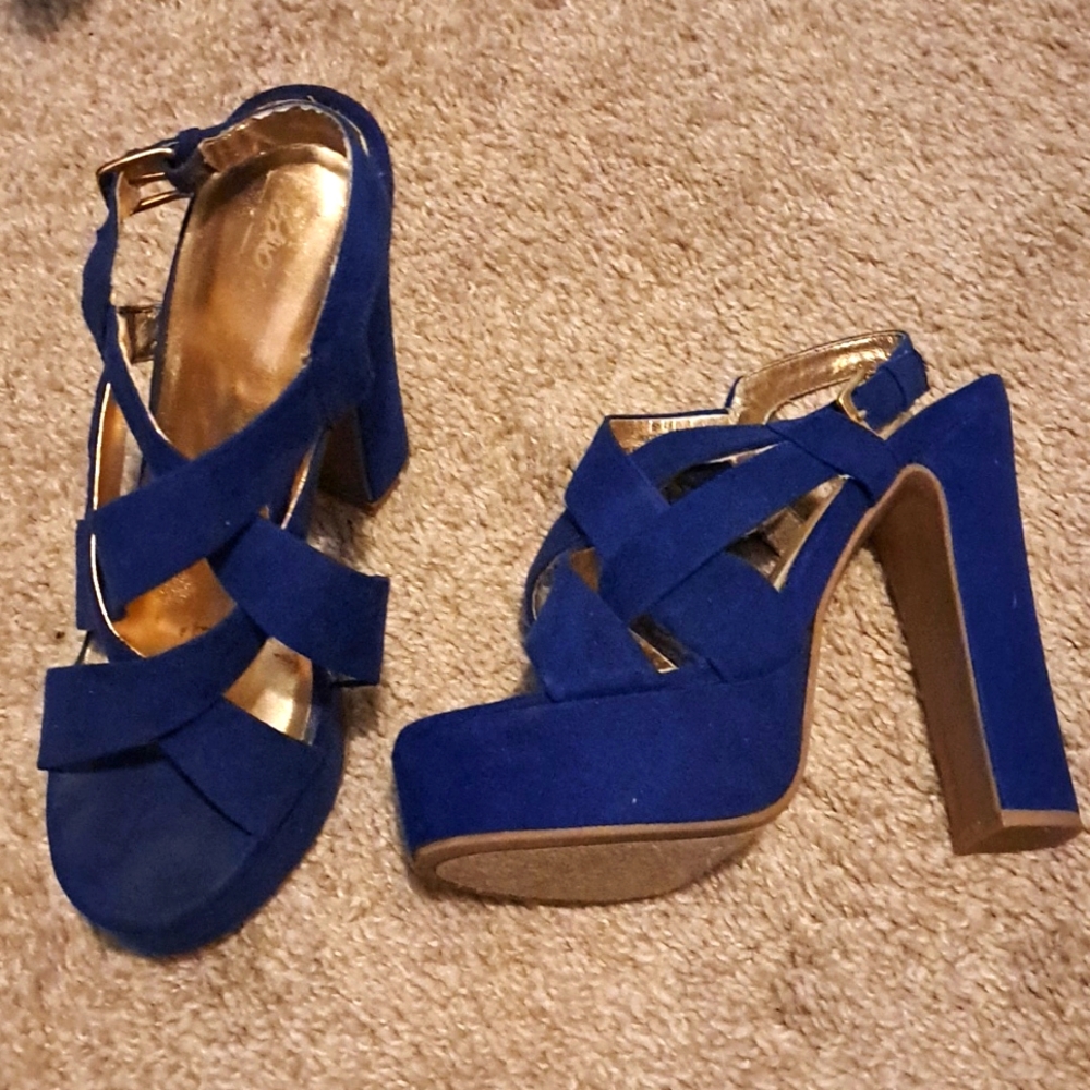 Sz 5.5 blue suede heels